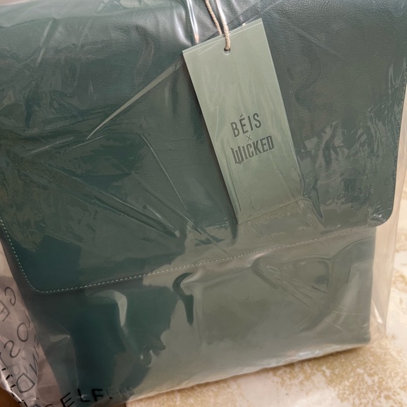 Beis The Wicked Backpack in Wicked Green - Picture 9 of 9